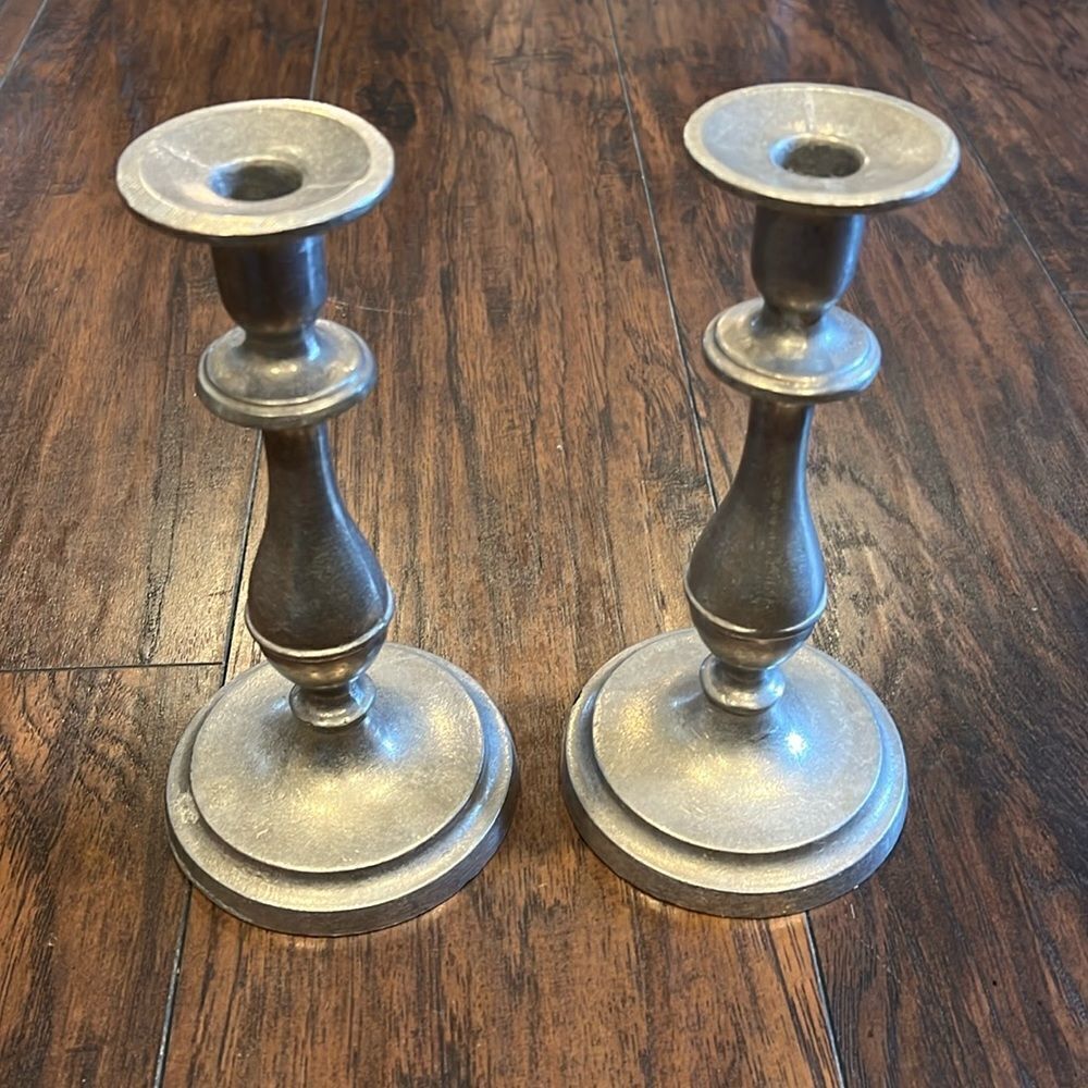 Wilton RWP Columbia Pewter Candlestick Holder Pair ~ Vintage 9" Taper Candle